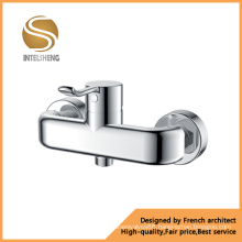 Hot Selling Brass Morden Bathtub Faucets (AOM-jbWL20635)